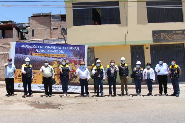 Moquegua: Alcalde colocó primera piedra para ejecución de obra de drenaje pluvial