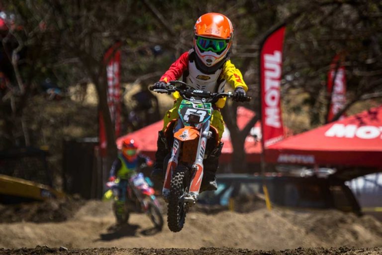 Matarani: Hoy es la competencia de motocross y minicross