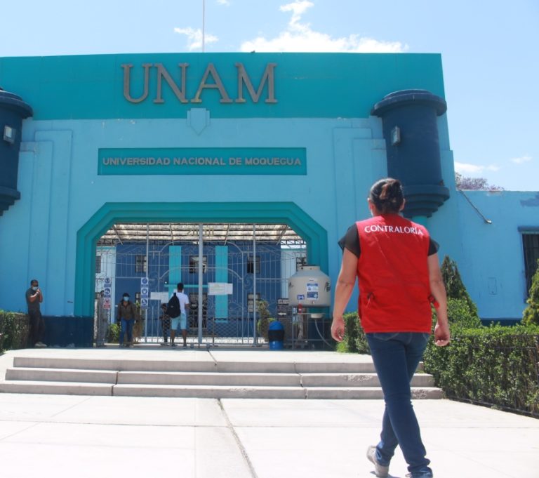 Contraloría alerta falta de control en dictado de clases virtuales en la UNAM