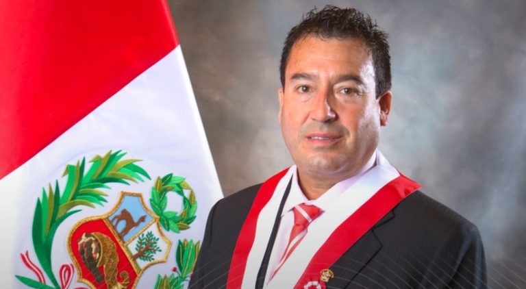 Edwin Martínez renunció a bancada de Acción Popular