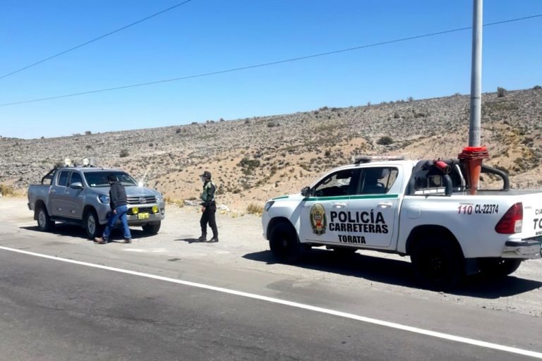 Joven muere en camioneta en la vía Moquegua a Puno