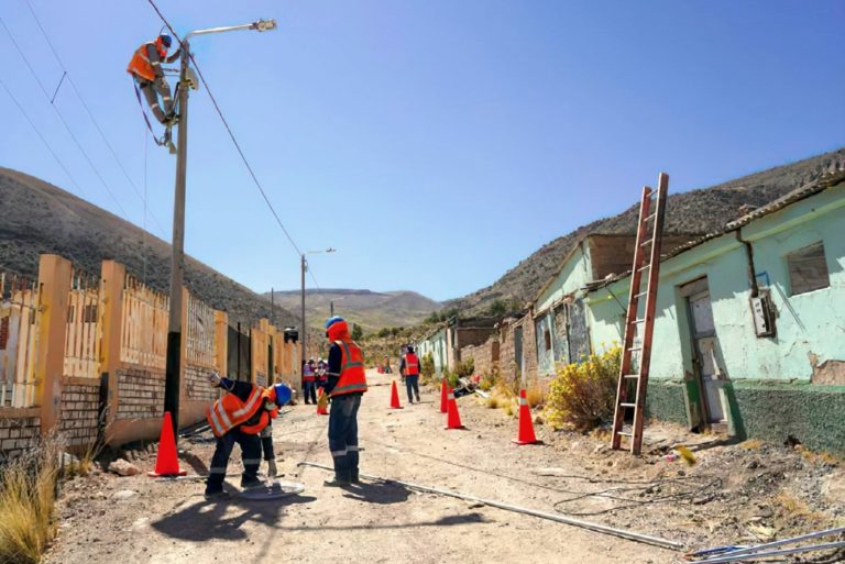 Más de 90% de avance tiene electrificación de Arondaya que ejecuta Southern Perú