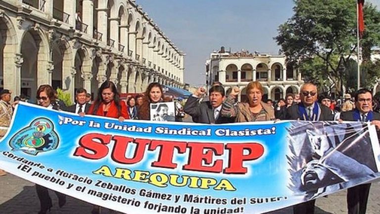 Sutep: Docentes piden a presidente Castillo que cumpla sus promesas de campaña
