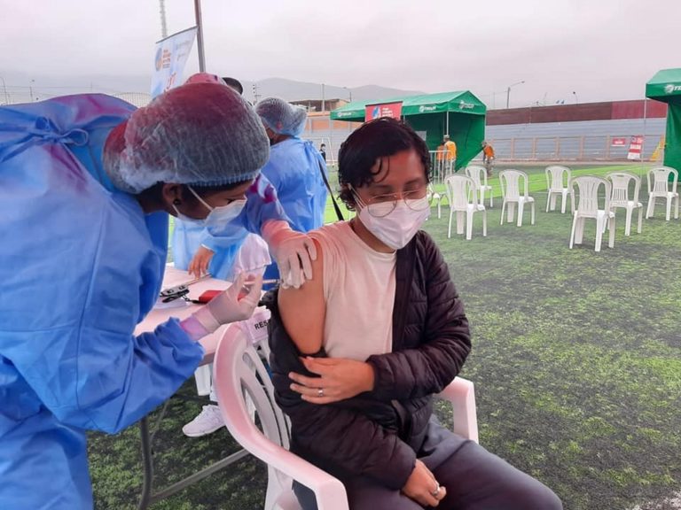 Arequipa: comité de inmunizaciones presentará plan de vacunación para adolescentes de 17 años