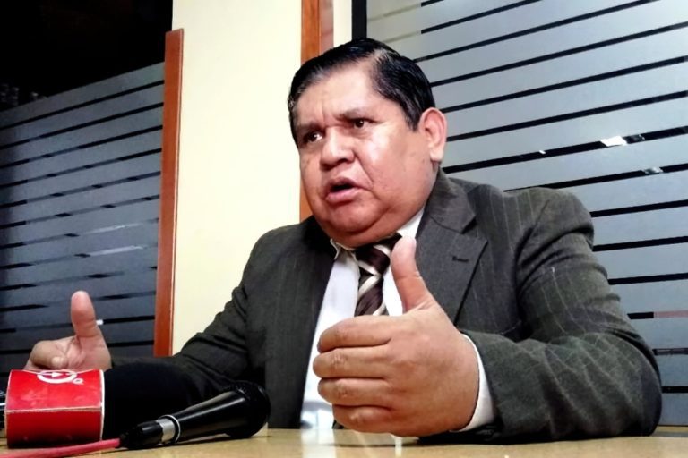 Walter Gutiérrez pide sesión urgente para ser nombrado gobernador regional de Arequipa