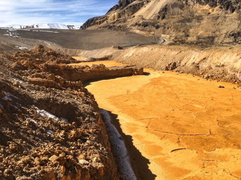 Moquegua: MINEM y Activos Mineros firman convenio para atender contaminación de Aruntani