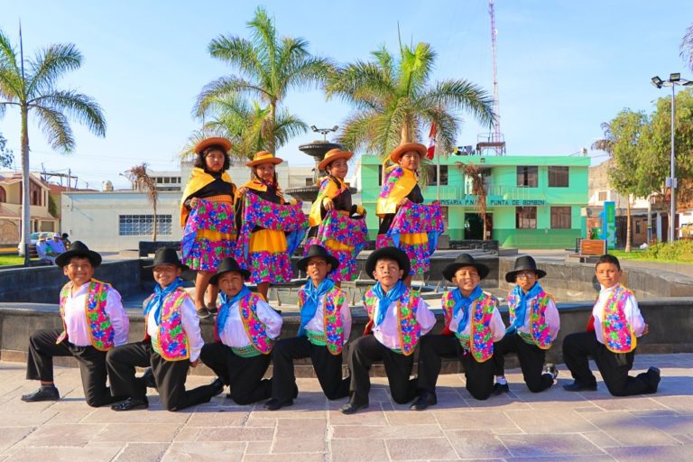 Realizarán concurso de danzas folclóricas en Punta de Bombón