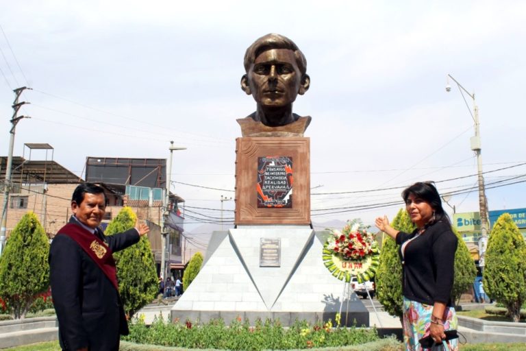 Gobierno Regional inauguró busto en homenaje a José Carlos Mariátegui