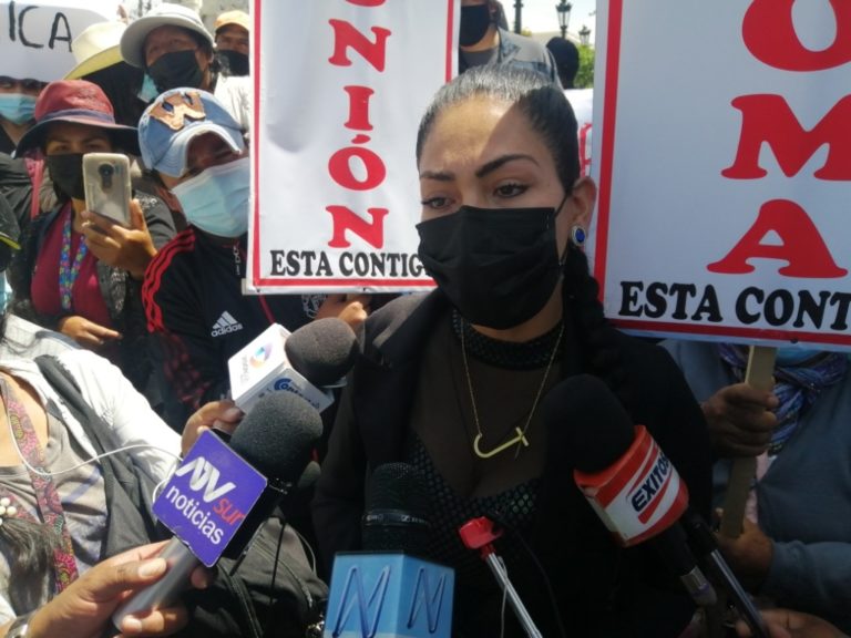 Jennifer Neira, esposa de gobernador pide investigar a consejera Crhiss Díaz