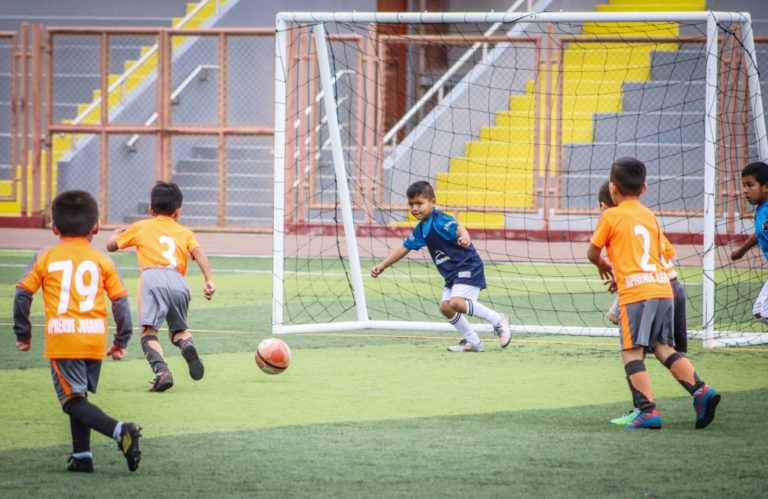 Este sábado reaperturan academia de fútbol “Mollendo”