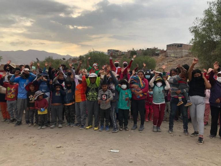 “Borrando una lágrima” actividad social por Navidad de los niños en Arequipa