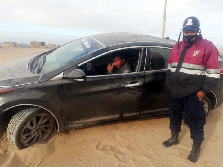 El Algarrobal: Automóvil conducido por varón en evidente estado de ebriedad se despista 
