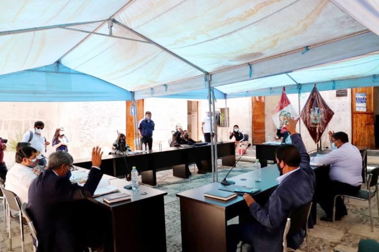 Arequipa: hoy realizarán sesión de consejo regional donde se elegirá a reemplazo de Gutiérrez