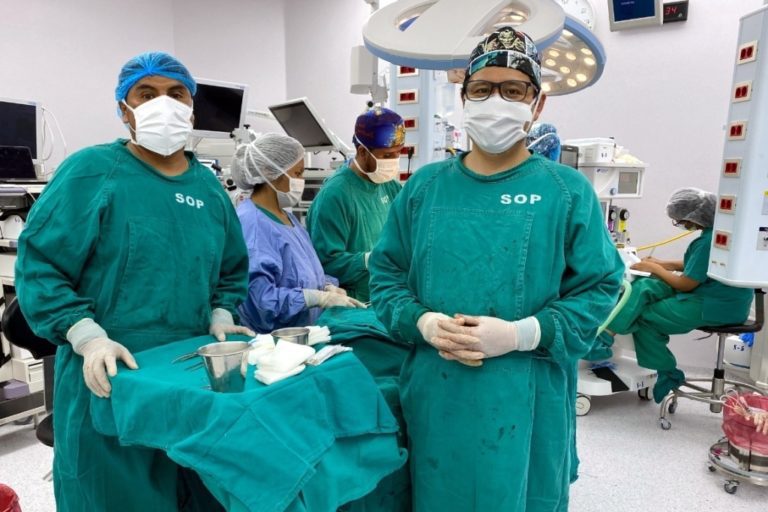 Moquegua: médicos urólogos realizan nefrectomía programada a paciente