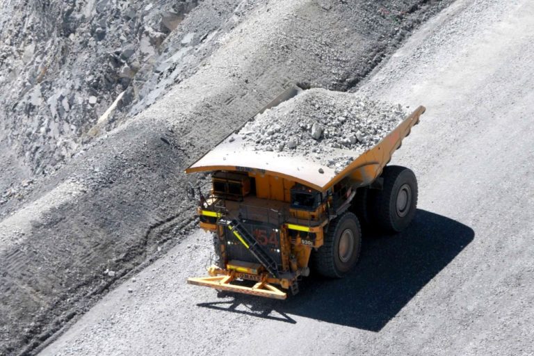 Se caen las utilidades de las mineras en 51%
