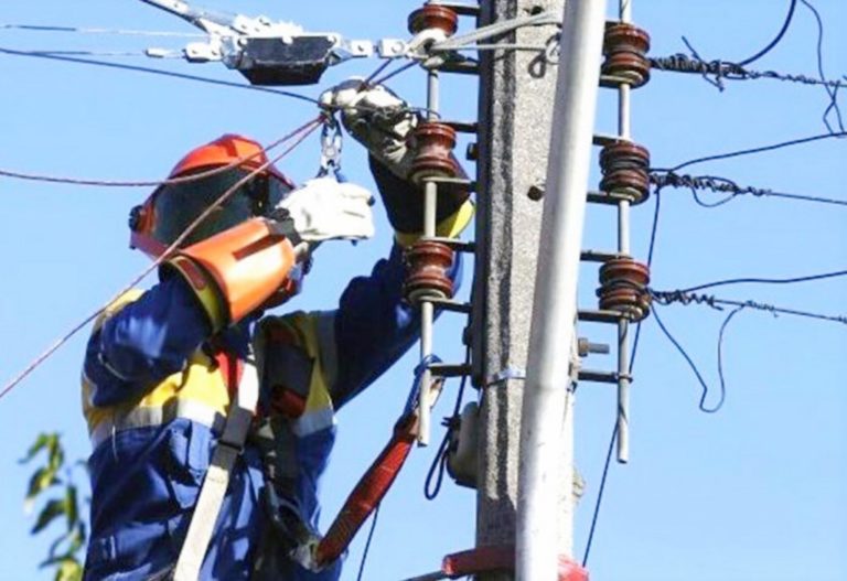Cortarán servicio de suministro eléctrico en toda la provincia de Islay