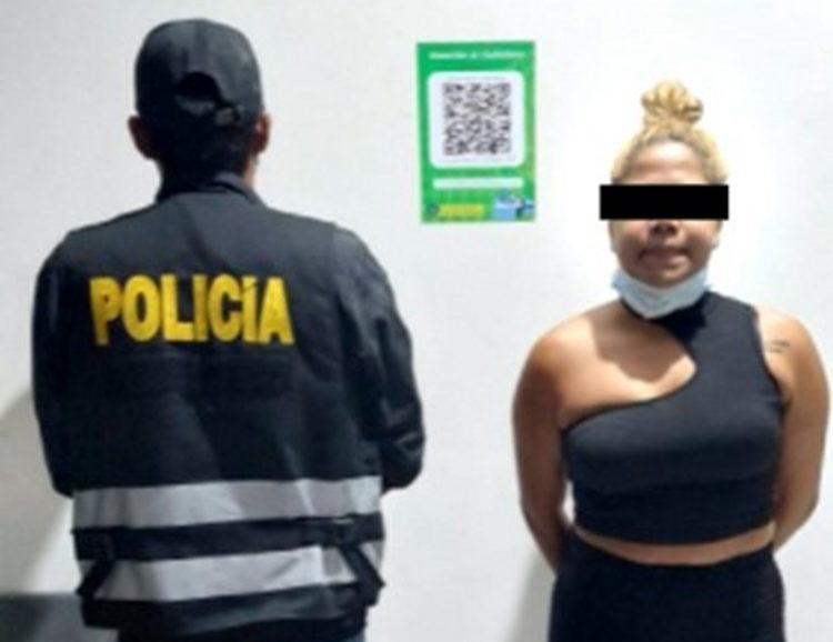 Policía detiene a seis personas con 70 ketes de droga en Mollendo