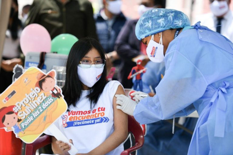 Southern apoya vacunación a niños en Arequipa