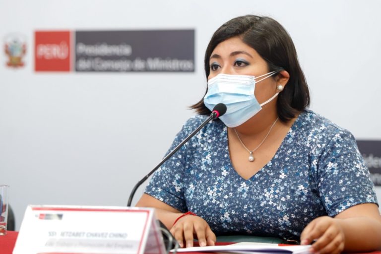 Betssy Chávez presentó denuncia constitucional contra presidenta del Congreso