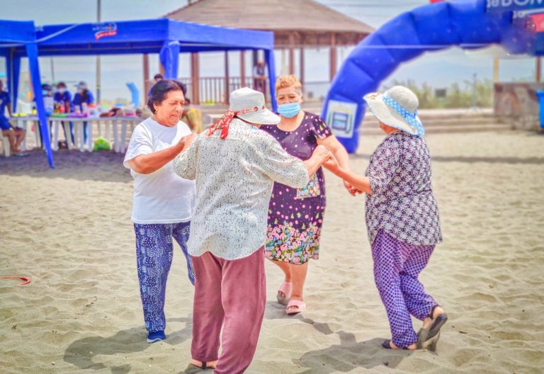 Abuelitos punteños tuvieron un día de confraternidad