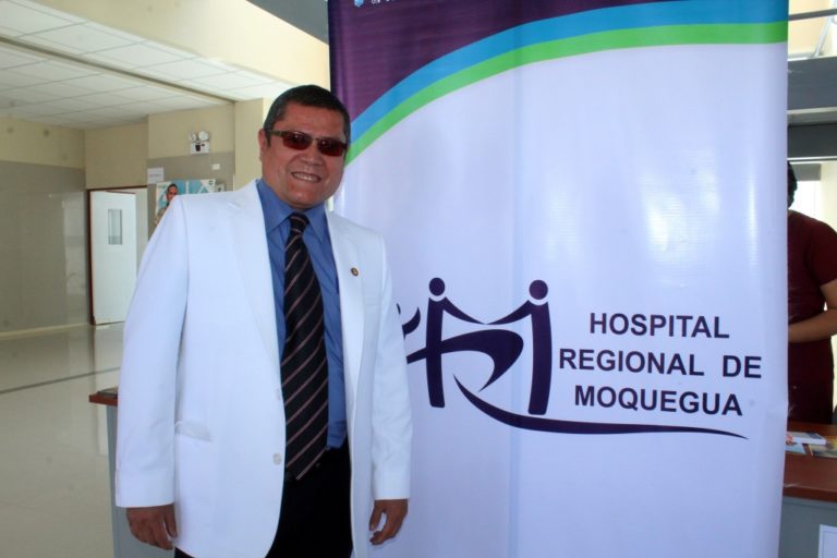Director de Hospital Regional asegura que cuenta con especialidad para ocupar cargo