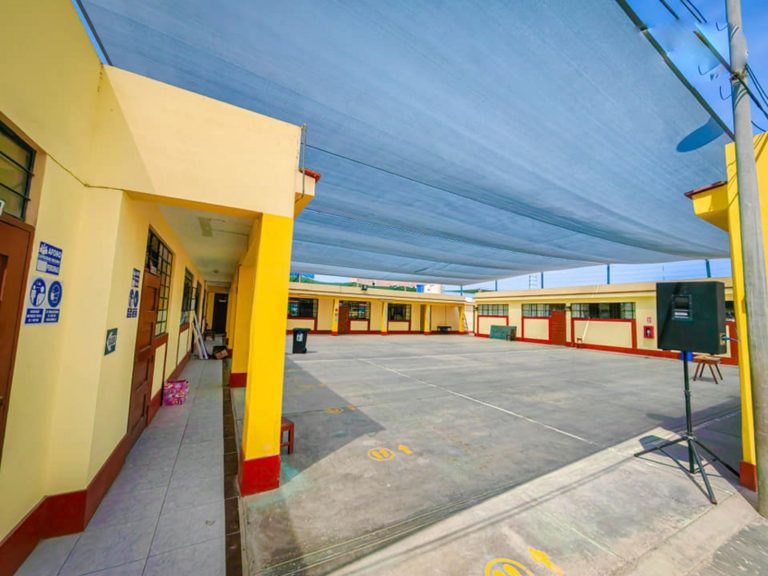 Punta de Bombón: municipio instaló malla raschel en tres colegios del distrito