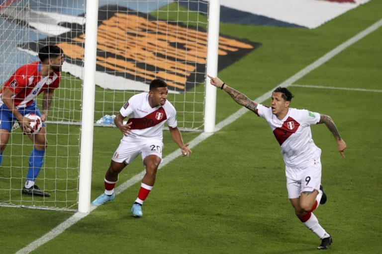 ¡A REPECHAJE! Perú le gano 2 a 0 a Paraguay en un emocionante partido