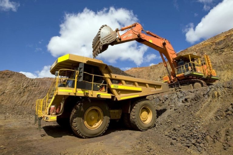Ajuste de impuesto al sector minero
