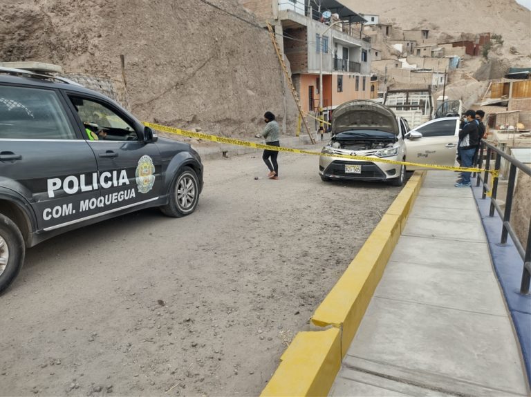 Moquegua: Roban autopartes de dos vehículos en pueblo joven El Siglo