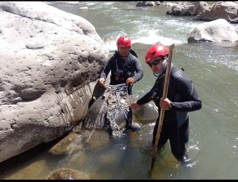 Encuentran restos de ropa del joven desaparecido en río Colca