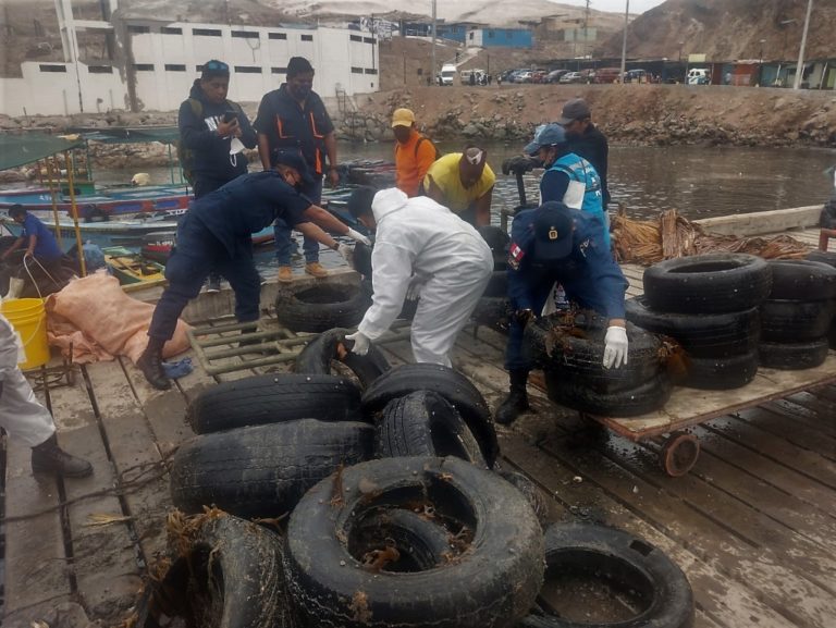 Capitanía de puerto: Extraen más de 2.5 t de basura del fondo marino en Matarani
