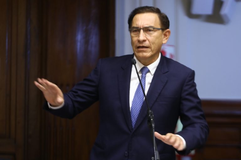 Congreso aprueba inhabilitar por 5 años al expresidente Martín Vizcarra