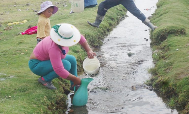 Cocachacra: familias de Valle Arriba reclaman a alcalde servicios de agua y desagüe