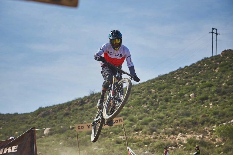 Tomás Bustamante: adolescente mollendino destaca en ciclismo a nivel nacional