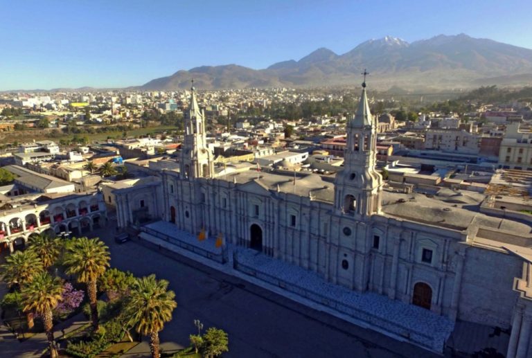 En Arequipa crecen préstamos a empresarios y consumidores, en Tacna y Moquegua disminuyen