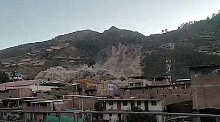Áncash: al menos 150 viviendas afectadas por deslizamiento en Chavín de Huántar
