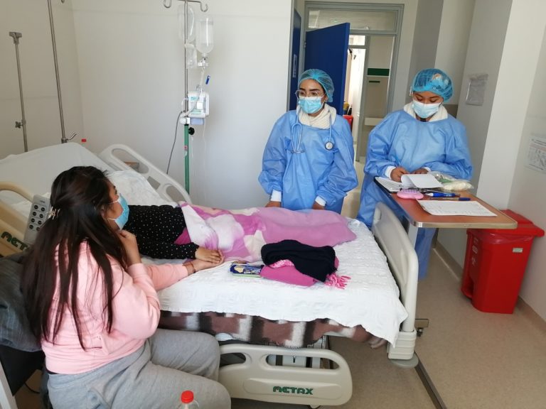 Futuros profesionales de la salud realizan internado en el Hospital Regional de Moquegua
