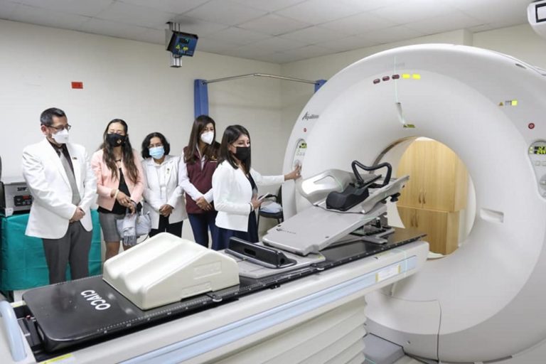 Gobierno Regional de Arequipa invirtió S/ 22 millones en equipos de última generación contra el cáncer