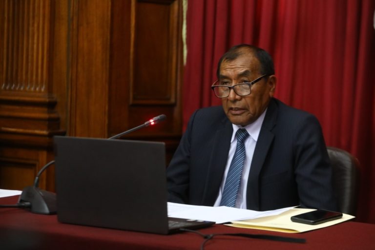 Congresista por Moquegua Samuel Coayla renuncia a la bancada de Perú Libre