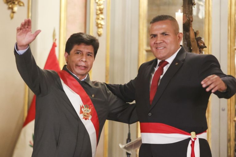 Pedro Castillo aceptó renuncia irrevocable de ministro Javier Arce