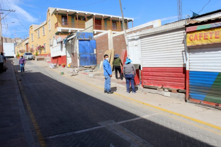 Moquegua: Retiran totalmente quioscos de venta de comida de la calle Tacna