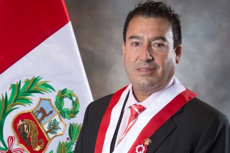 Reprograman audiencia contra congresista Edwin Martínez por presunto desbalancee patrimonial