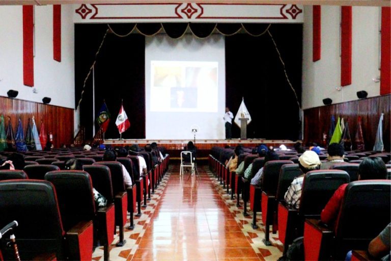 Productores locales participaron en el primer congreso macro regional de uva de mesa