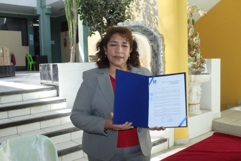Prof. Daysi Cuba es la nueva directora de la Dirección Regional de Educación