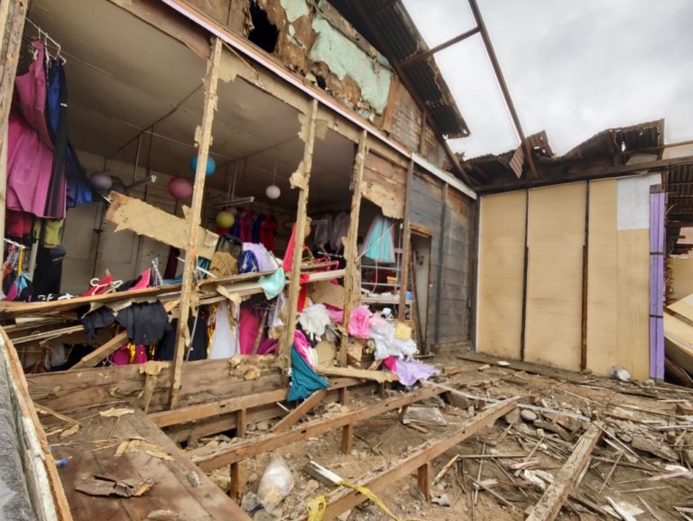 Otra más de la Beneficencia: Empresario denuncia sospechoso “derrumbre” de pared de madera