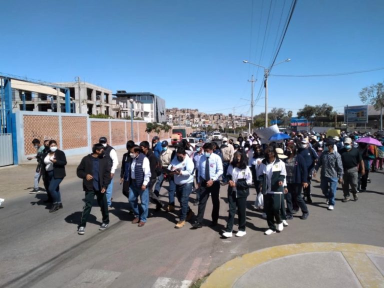 Comunidad educativa de la I.E. Manuel C. de la Torre realiza marcha exigiendo construcción de nuevo local