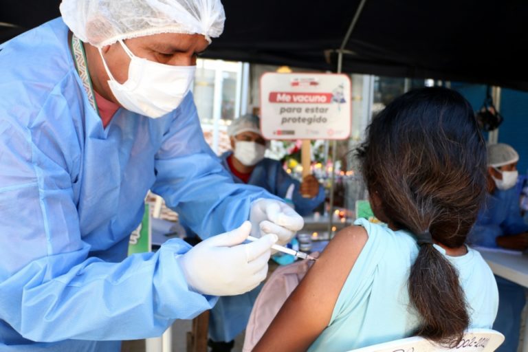 Vacunación contra el Covid-19 será de lunes a domingo y feriados a partir de la fecha
