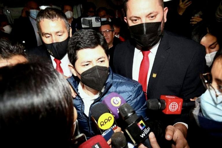 Zamir Villaverde: “Presidente no le tengo miedo, así me mate voy a declarar”