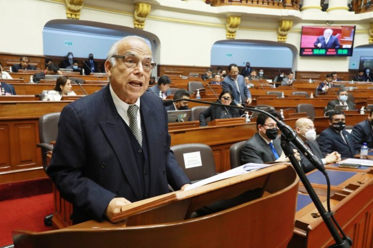 Premier Torres niega haber pedido movilizaciones violentas contra el Congreso
