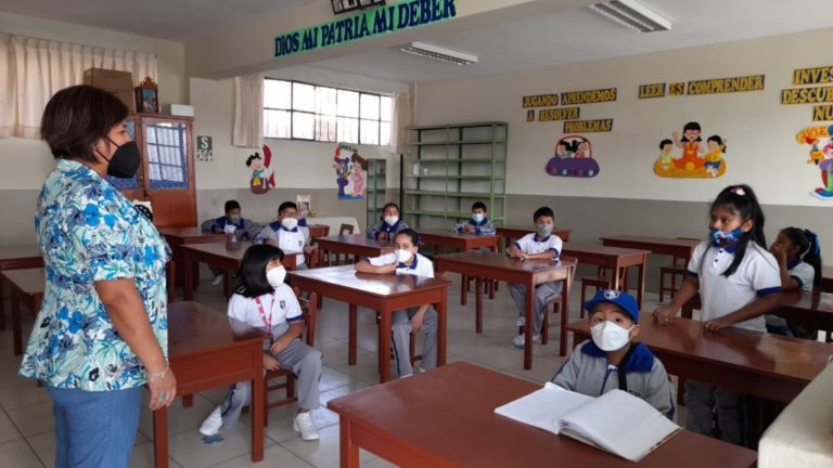 Arequipa: Geresa “exhorta” a que estudiantes sigan utilizando mascarilla en colegios